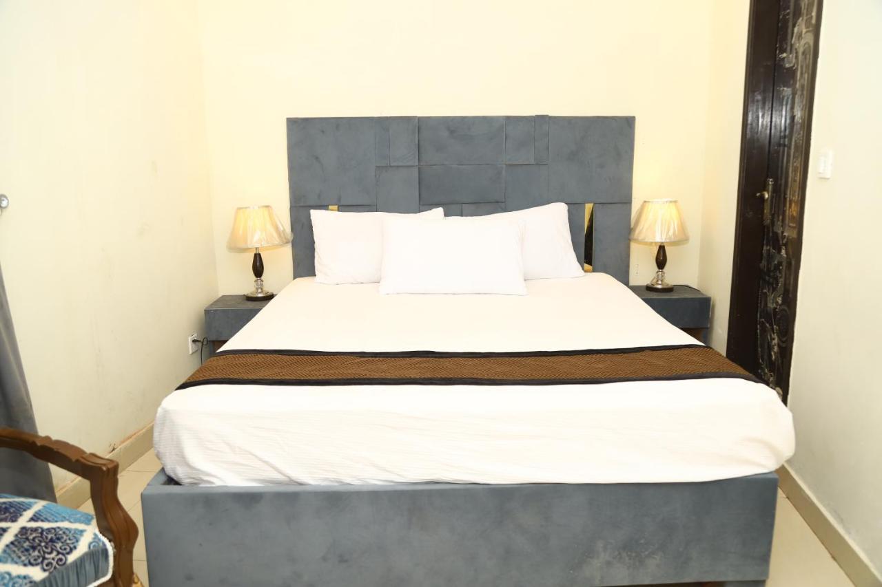 Hotel Green Fort Gulberg Лахор Экстерьер фото