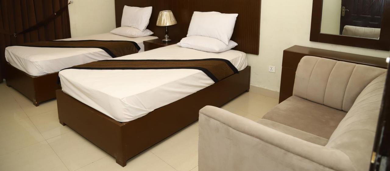 Hotel Green Fort Gulberg Лахор Экстерьер фото