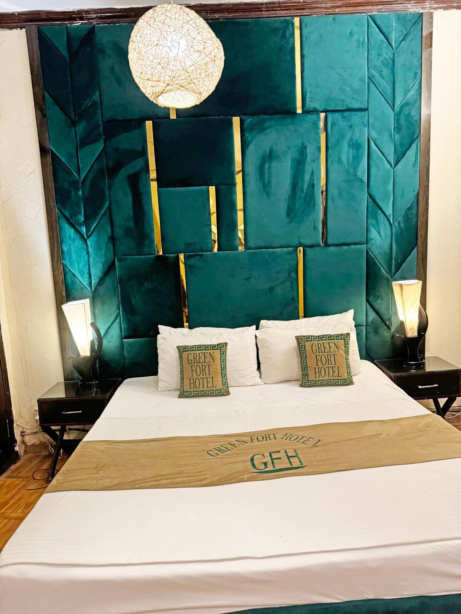Hotel Green Fort Gulberg Лахор Экстерьер фото