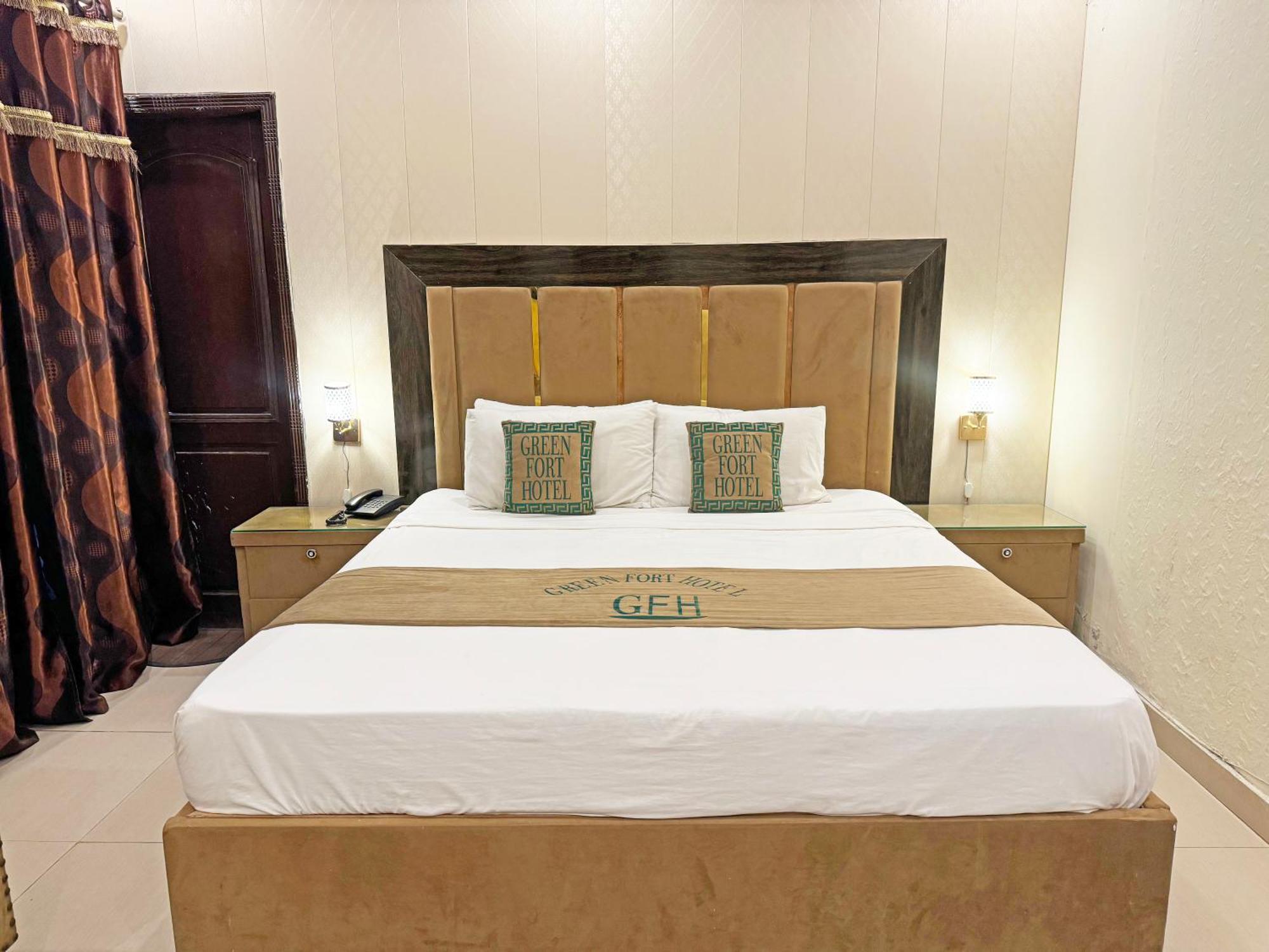 Hotel Green Fort Gulberg Лахор Экстерьер фото