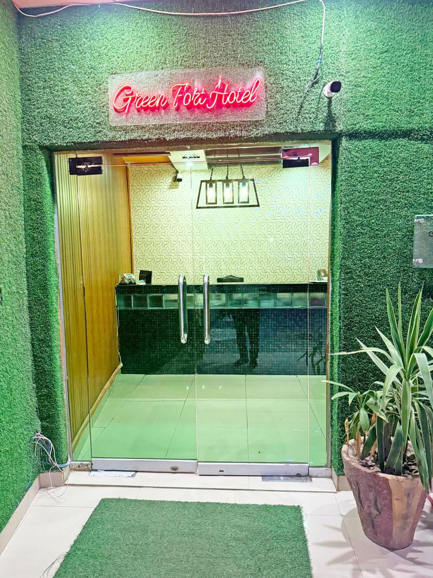 Hotel Green Fort Gulberg Лахор Экстерьер фото