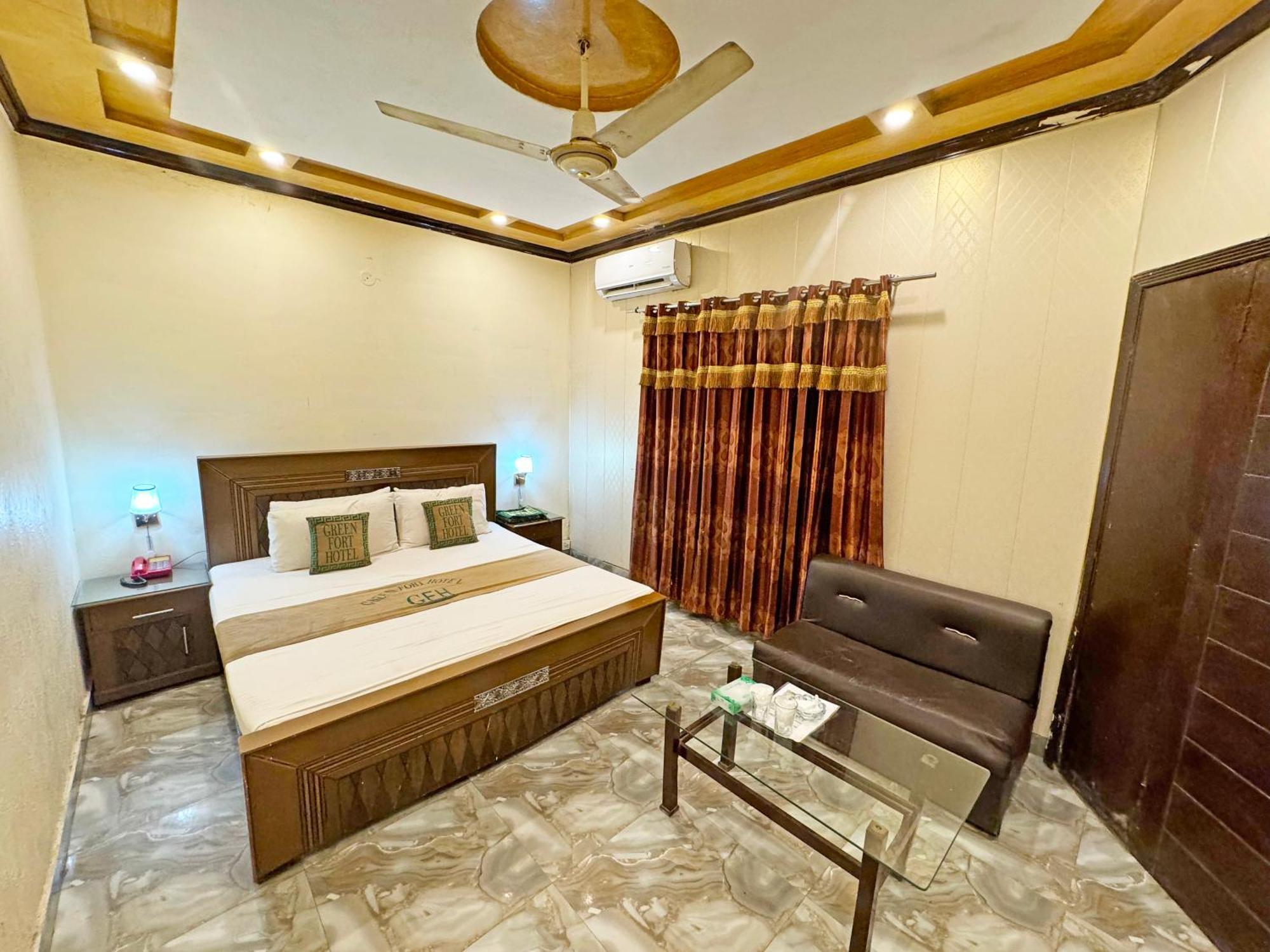 Hotel Green Fort Gulberg Лахор Экстерьер фото