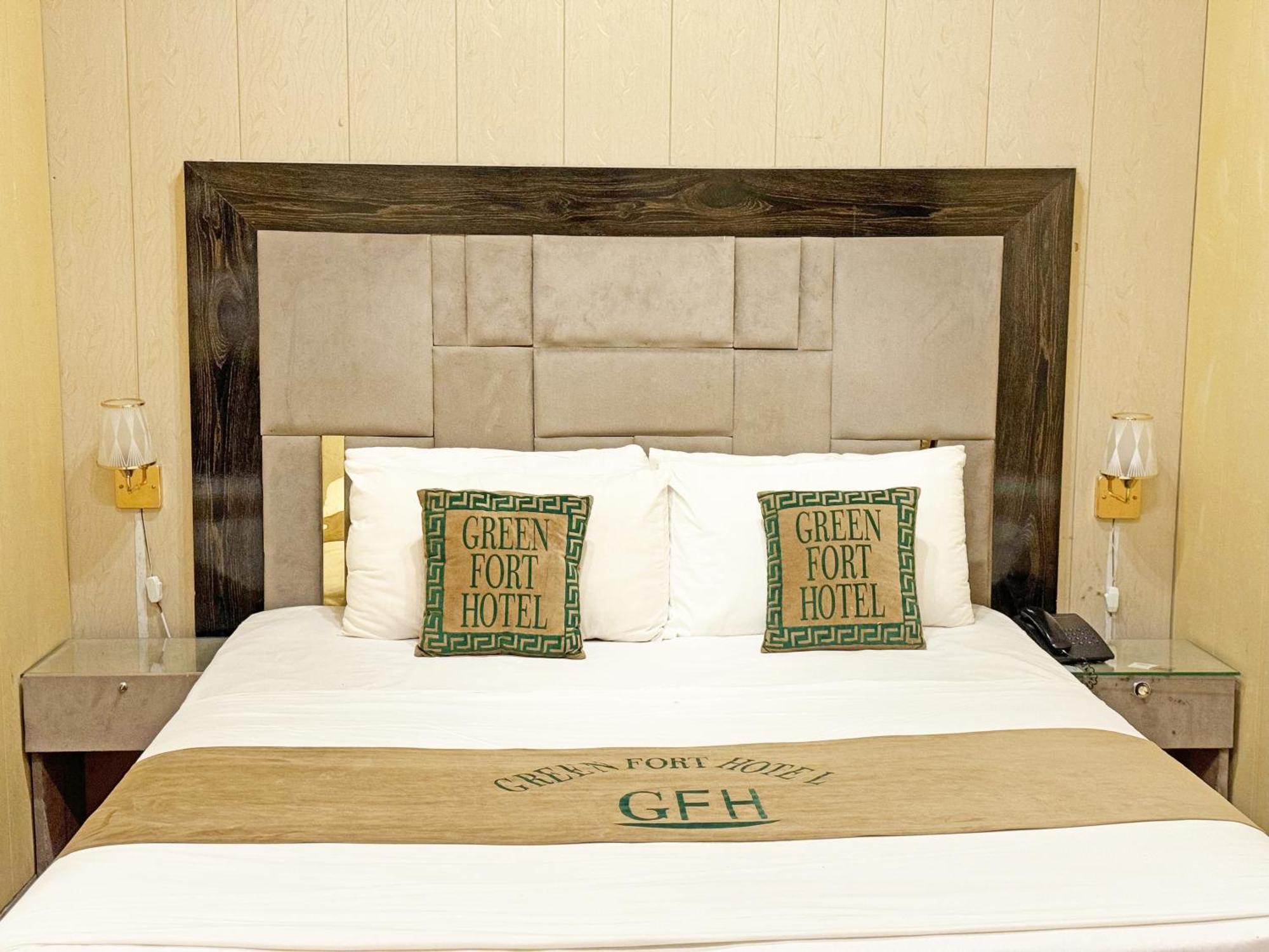 Hotel Green Fort Gulberg Лахор Экстерьер фото