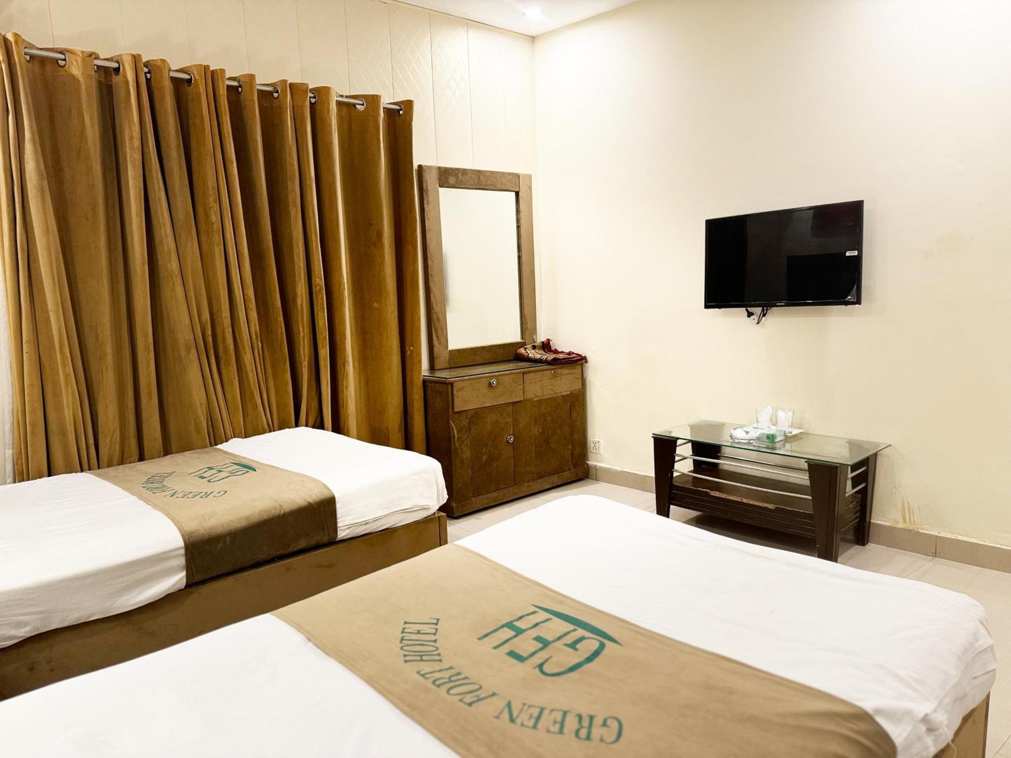 Hotel Green Fort Gulberg Лахор Экстерьер фото